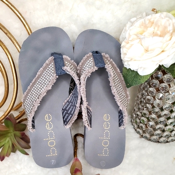 Bobee Women’s Gray  Flip Flops/Sandals~ Size 7 - Picture 1 of 7